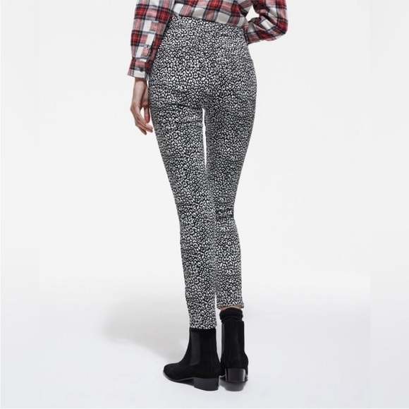 NWT The Kooples Leopard Cheetah Print Button Fly Black White Denim Jeans Size 28 - Picture 2 of 16